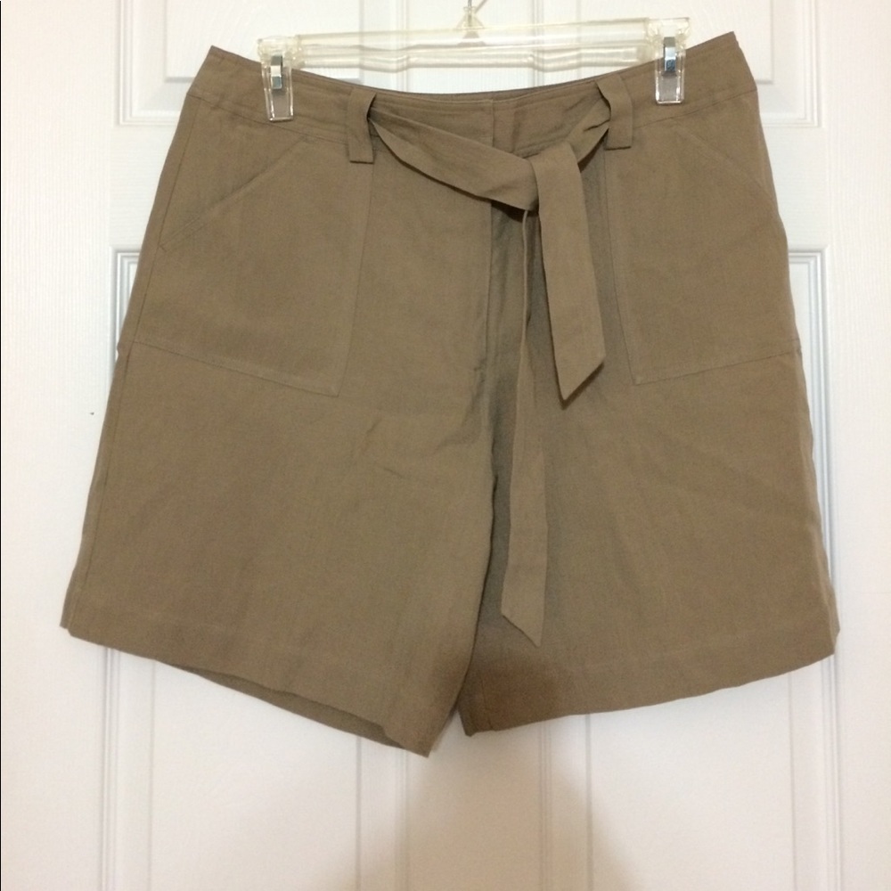 Monteray Bay Shorts / NWOT